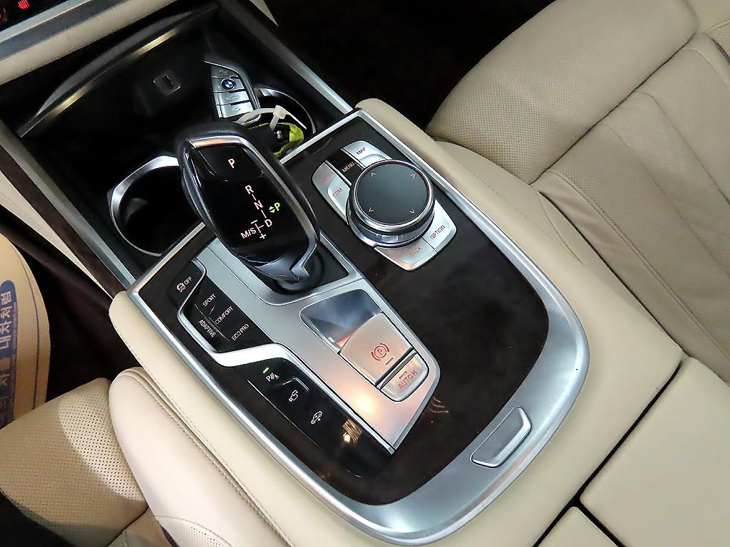 BMW 7 Series - Vista 10