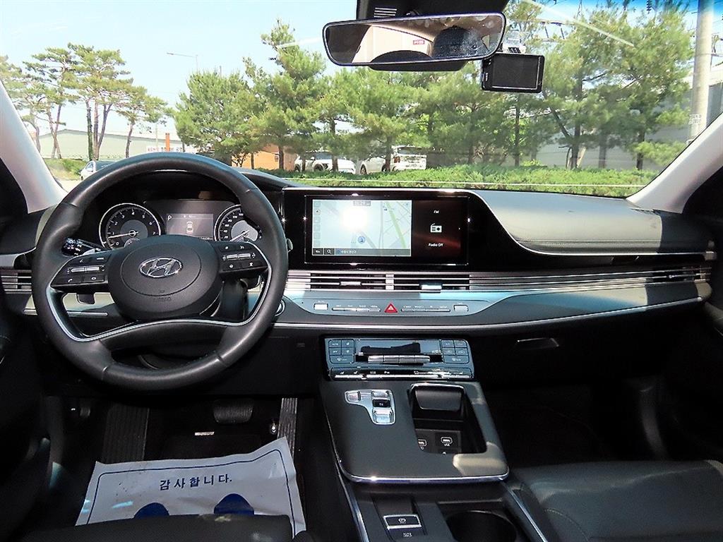 HYUNDAI Grandeur - Vista 7
