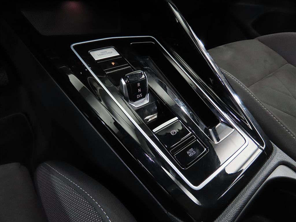 Volkswagen Golf - Vista 11