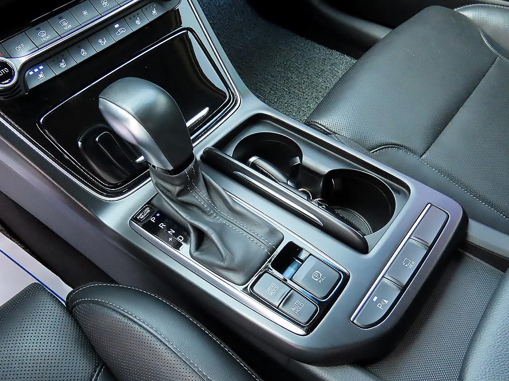 HYUNDAI Grandeur - Vista 10