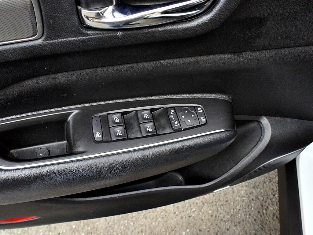 SAMSUNG QM6 2021 Blanco - Importación desde Corea - HF Imports Iquique - Foto 13