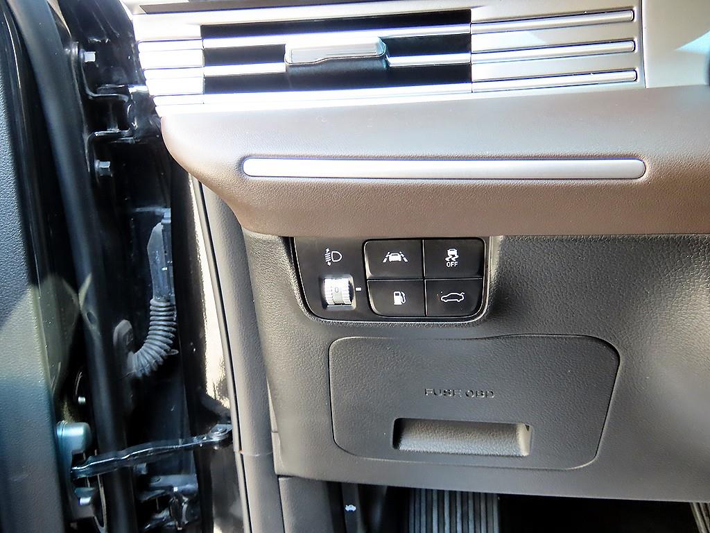 HYUNDAI Grandeur - Vista 12