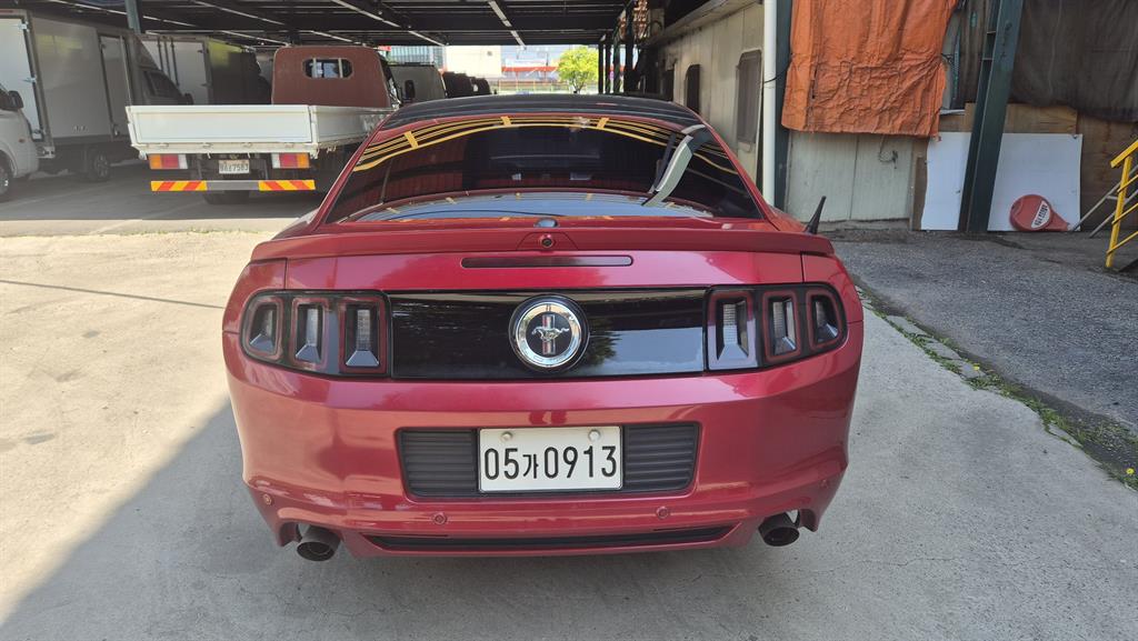 Ford Mustang - Vista 3