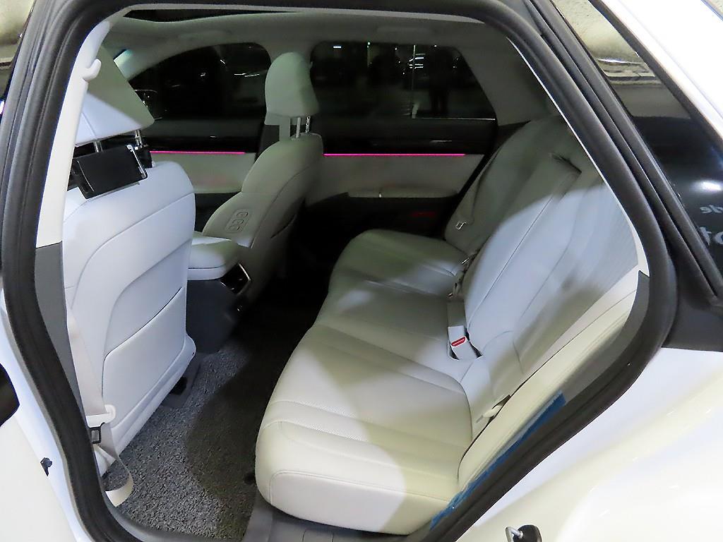 HYUNDAI Grandeur - Vista 7
