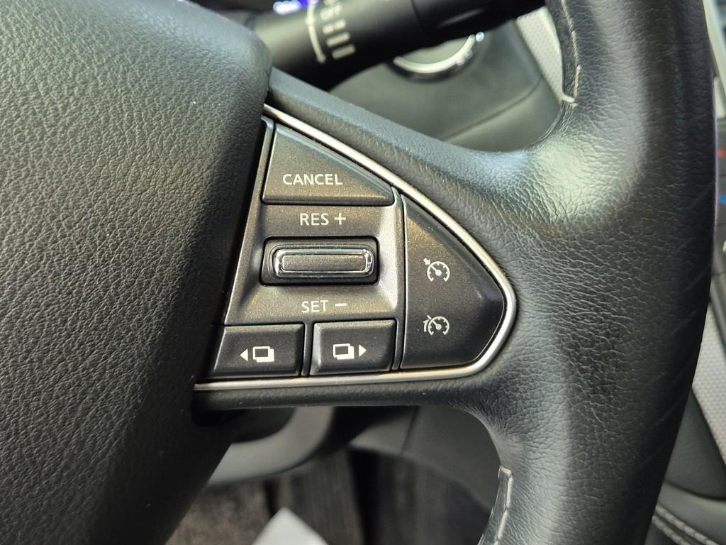 Infiniti Q - Vista 8