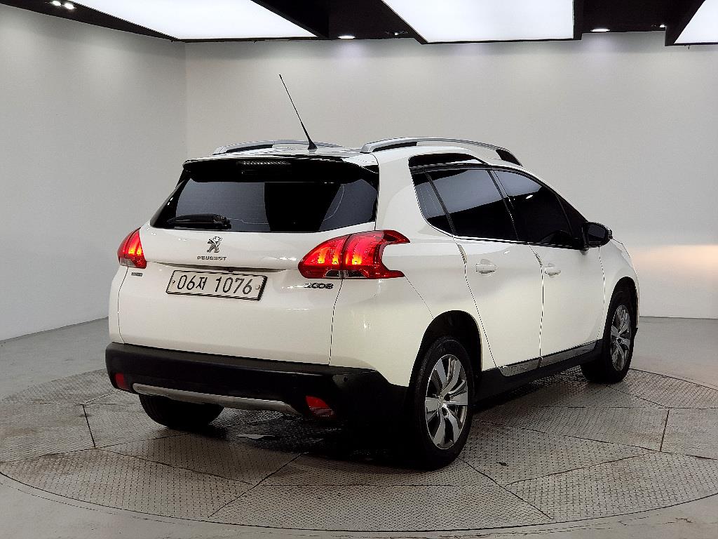 Peugeot 2008 - Vista 4