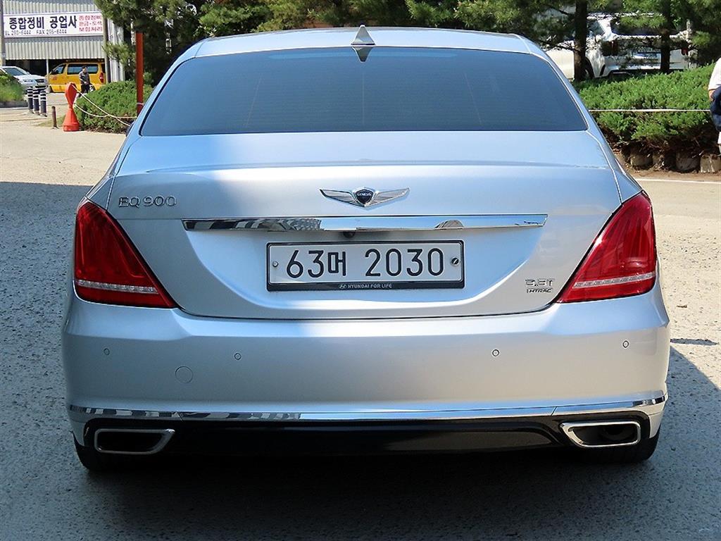 Genesis EQ900 - Vista 4