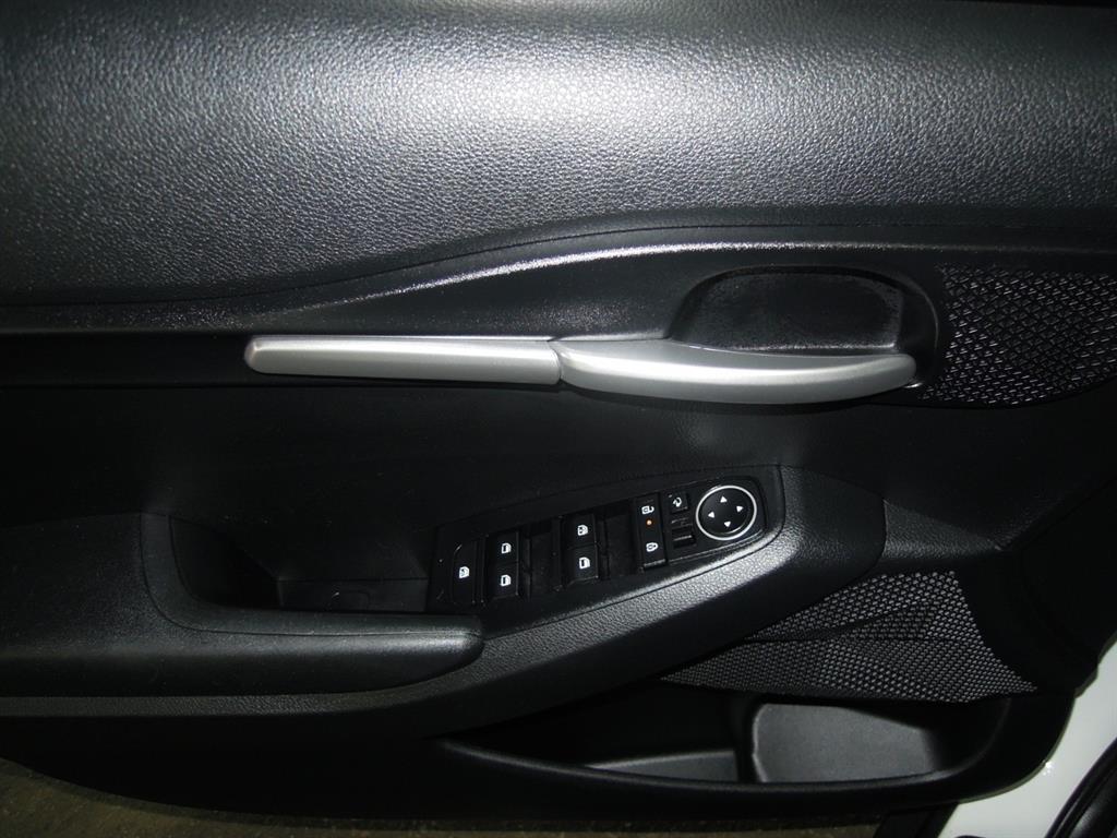 KIA Seltos 2025 Blanco - Importación desde Corea - HF Imports Iquique - Foto 9