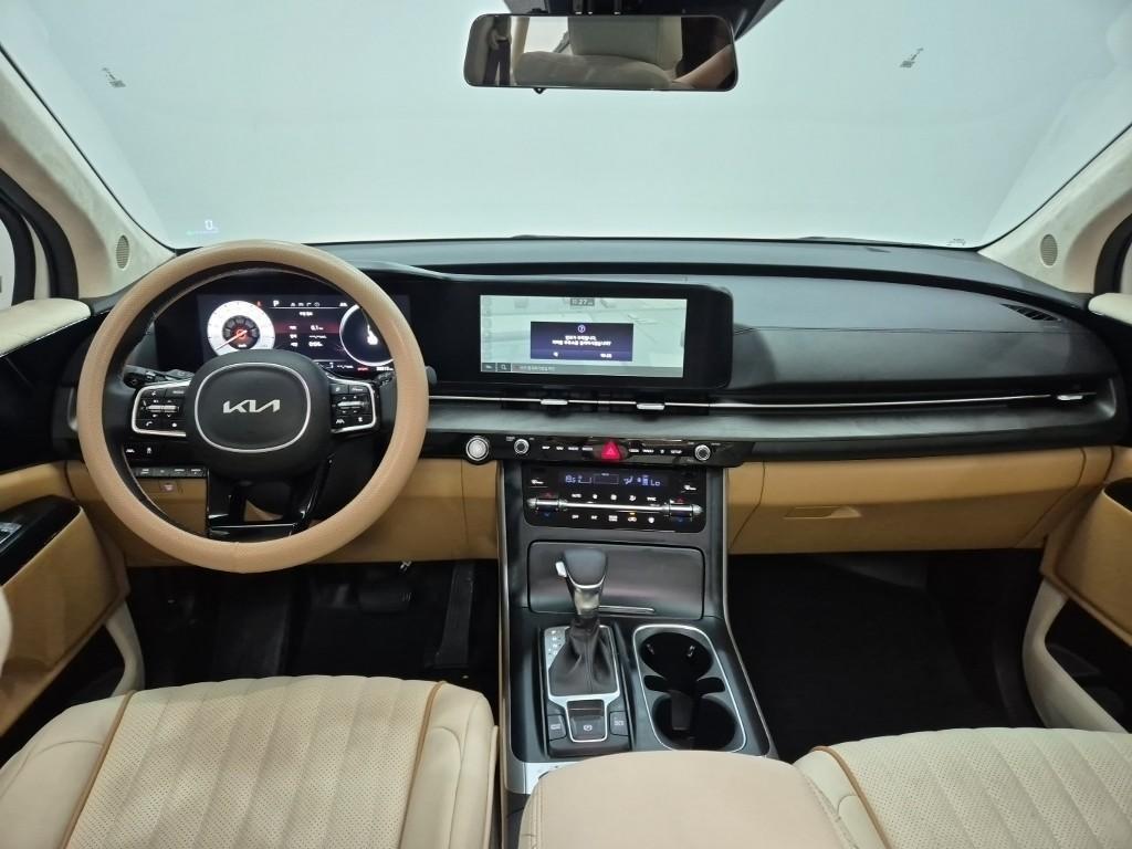 KIA Carnival - Vista 7