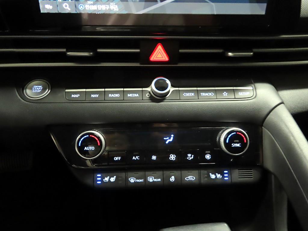 HYUNDAI Avante - Vista 9