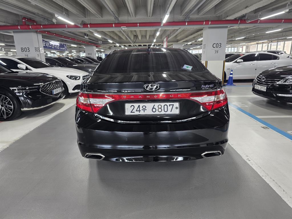 HYUNDAI Grandeur - Vista 4
