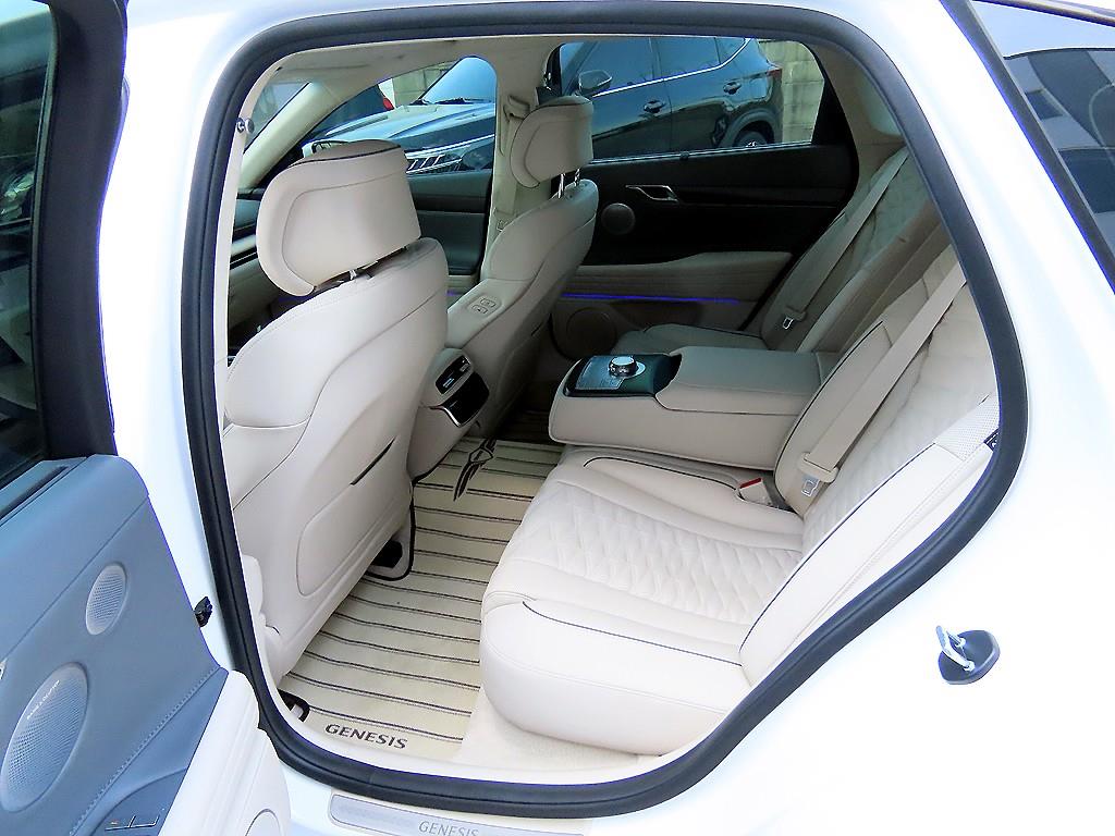 Genesis G80 - Vista 6