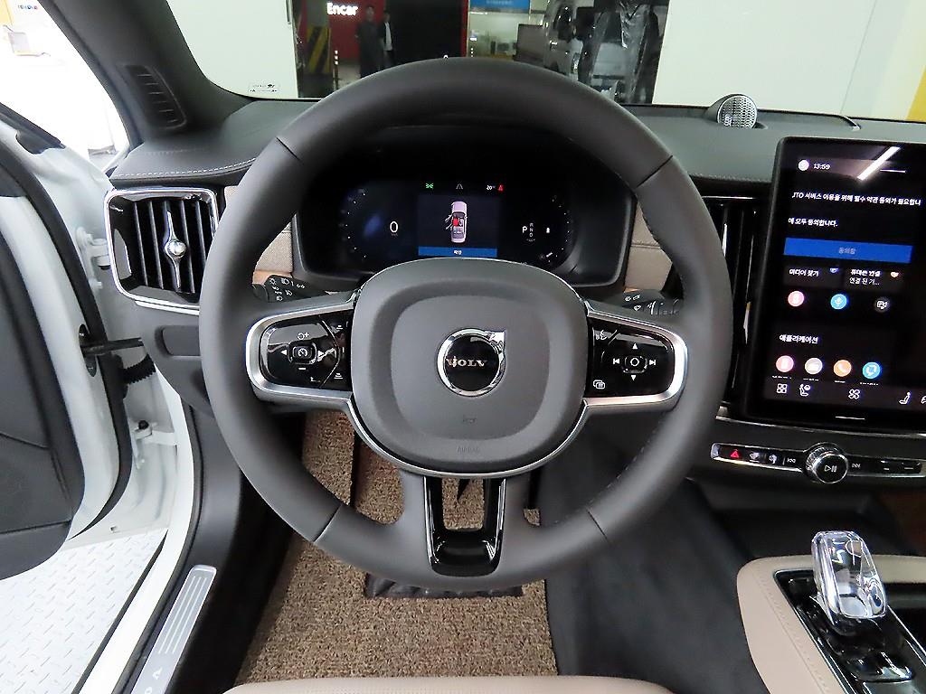 Volvo S90 - Vista 9