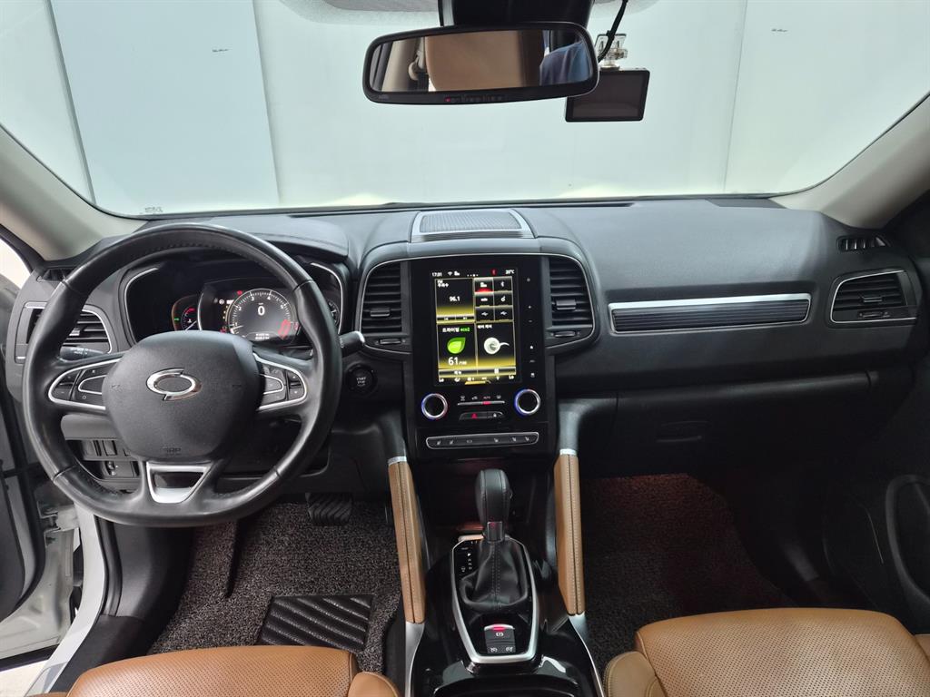 SAMSUNG QM6 - Vista 8