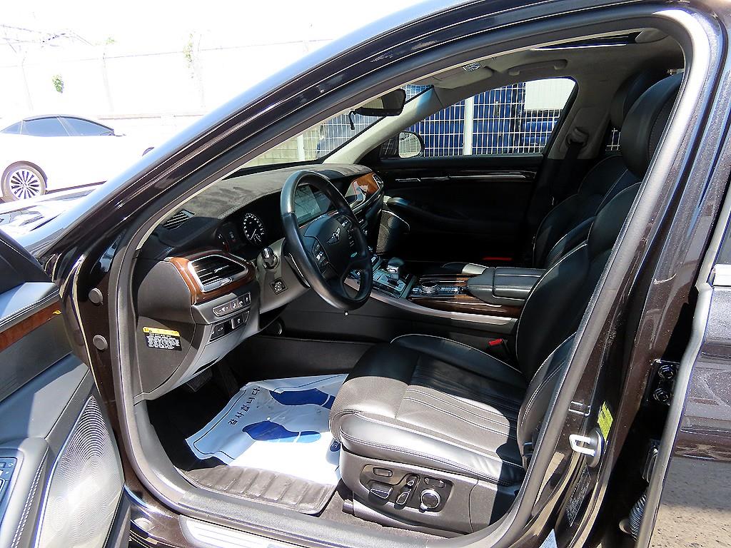 Genesis EQ900 - Vista 3