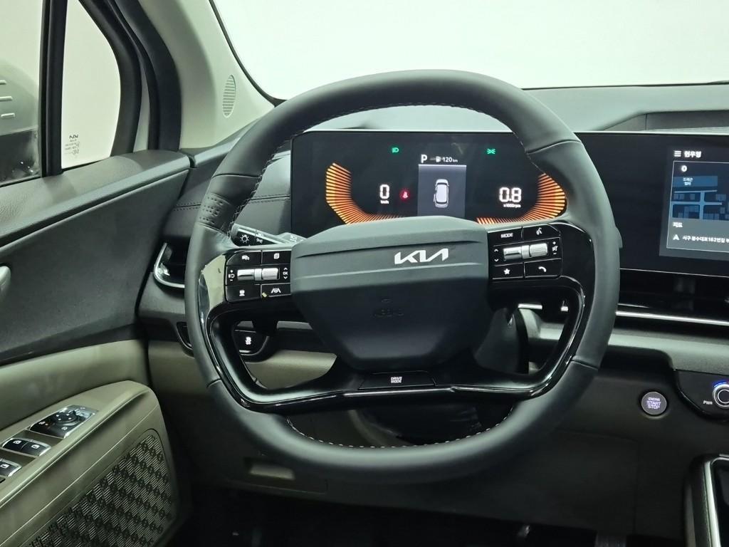 KIA Carnival - Vista 9