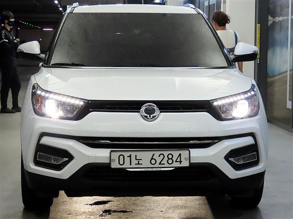 Ssangyong Tivoli - Vista 2