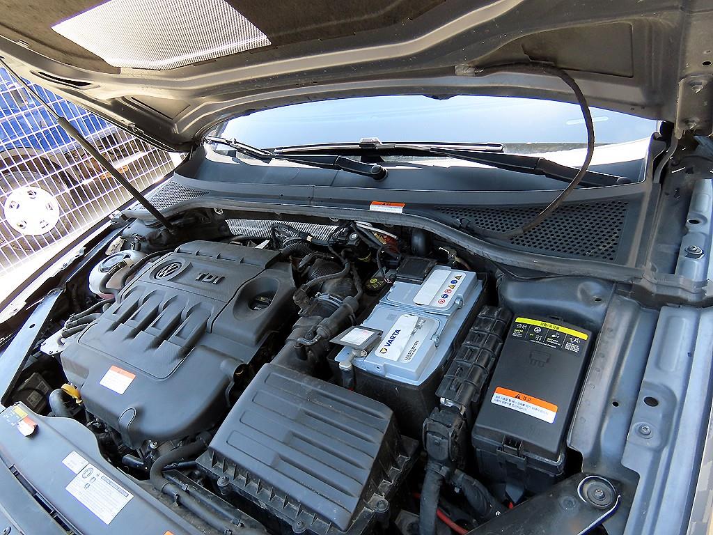 Volkswagen Passat 2018 Gris - Importación desde Corea - HF Imports Iquique - Foto 19
