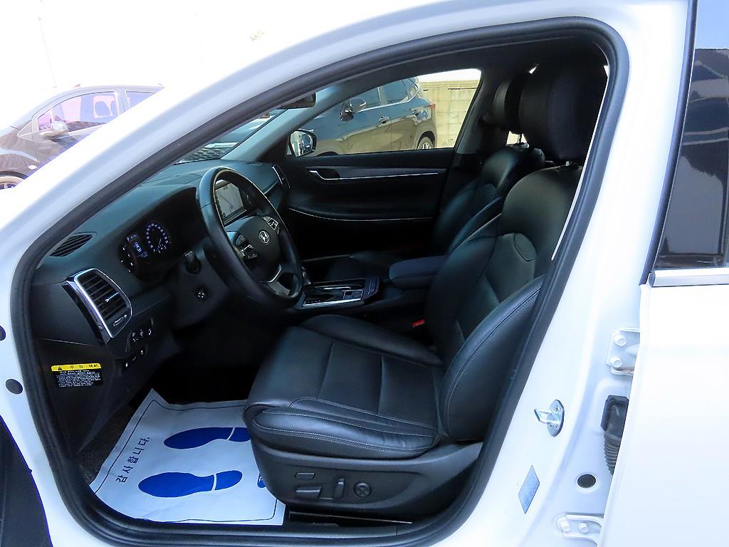 HYUNDAI Grandeur - Vista 5