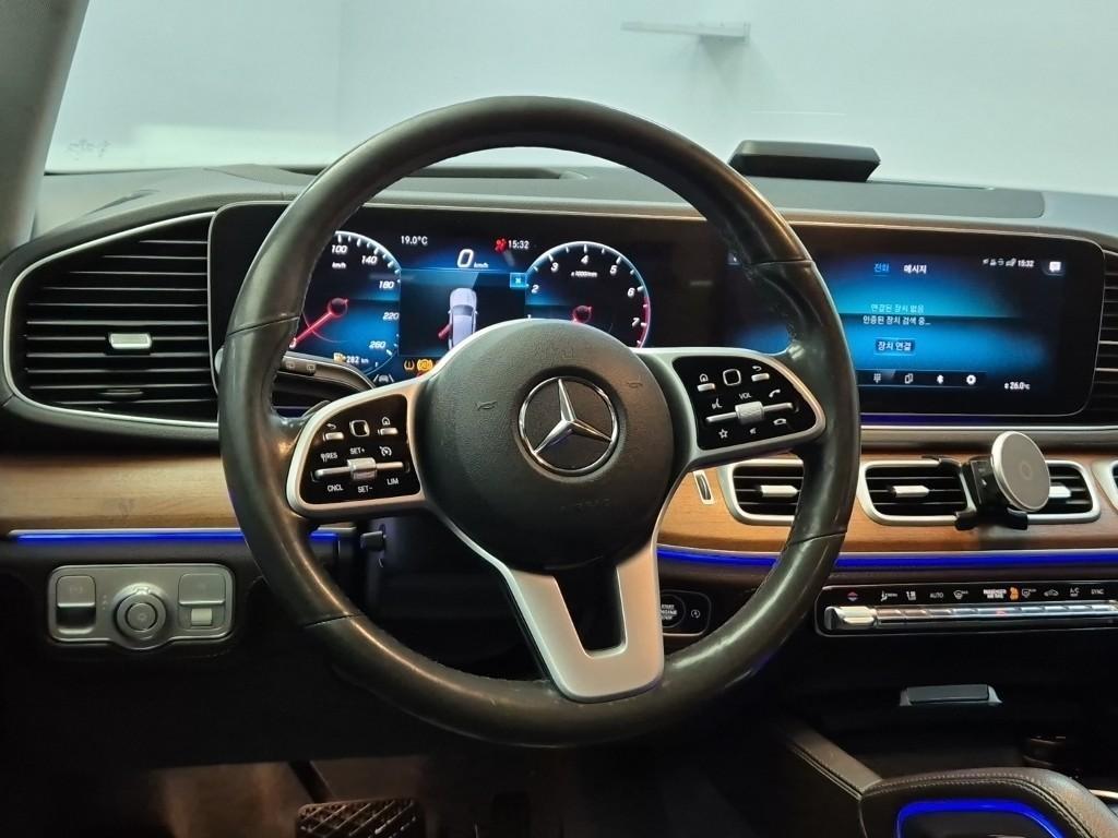 Mercedes Benz GLE Class - Vista 9