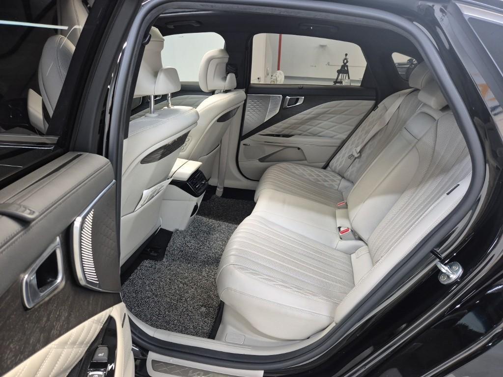 KIA K8 - Vista 12