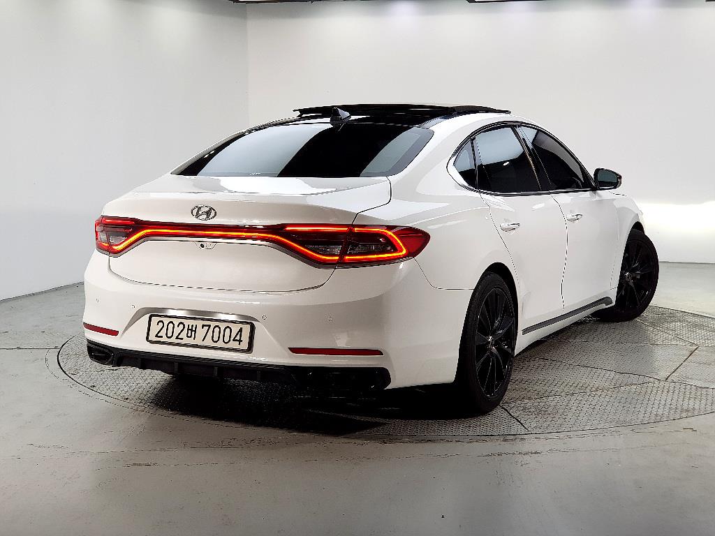 HYUNDAI Grandeur - Vista 4