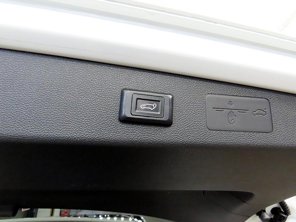 Volkswagen Golf 2022 Blanco - Importación desde Corea - HF Imports Iquique - Foto 16