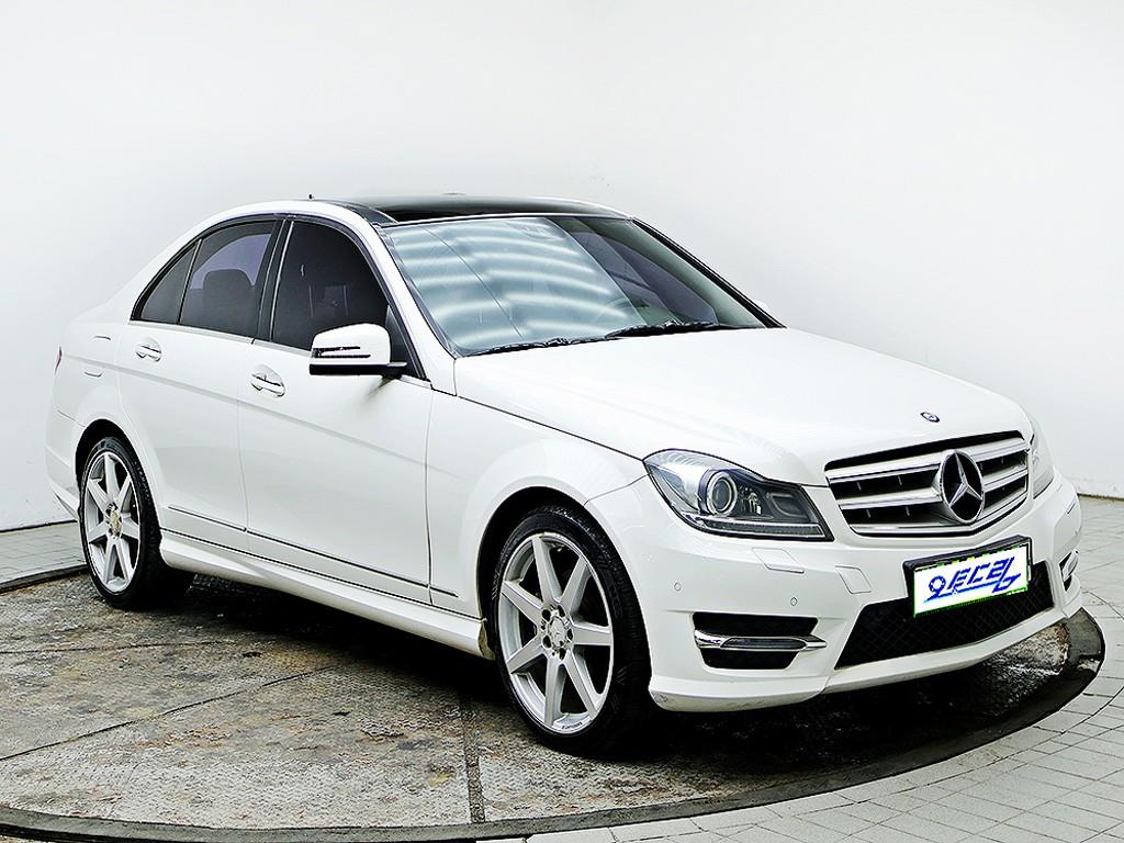 Mercedes Benz C Class - Vista 3