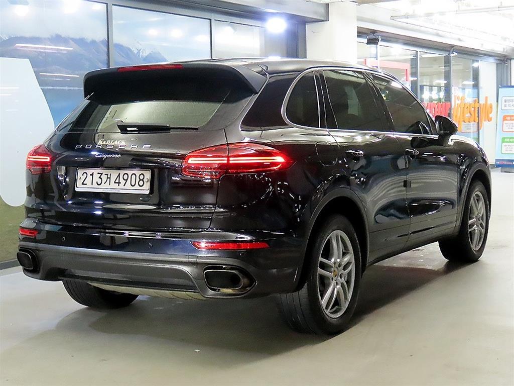 Porsche Cayenne - Vista 4