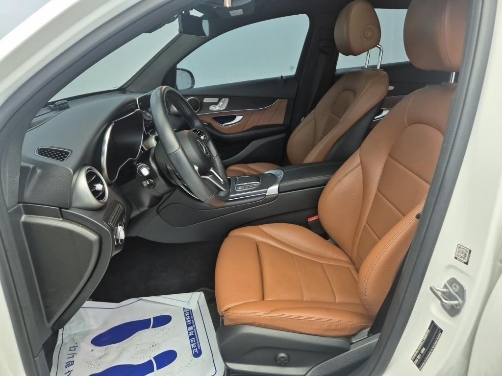 Mercedes Benz GLC Class - Vista 11