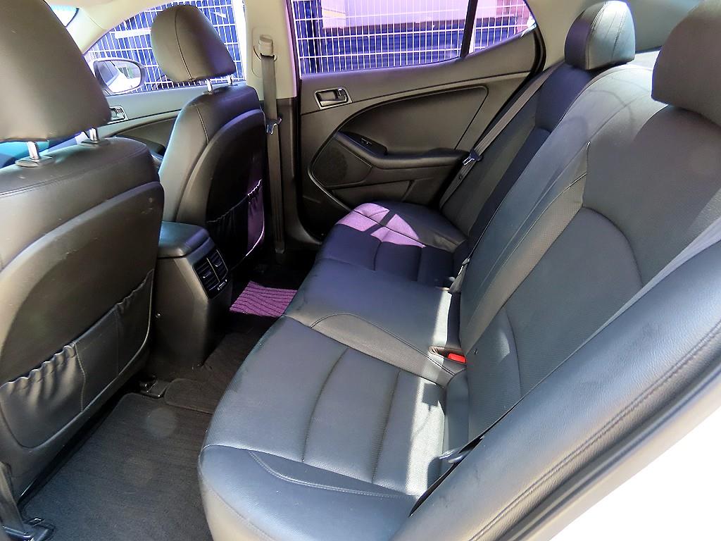 KIA K5 - Vista 6