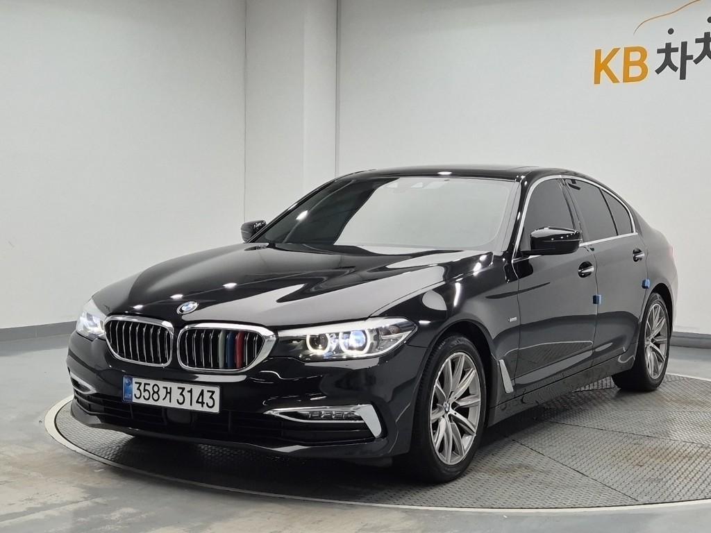 BMW 5 Series 2018 Negro - Importación desde Corea - HF Imports Iquique - Foto 1