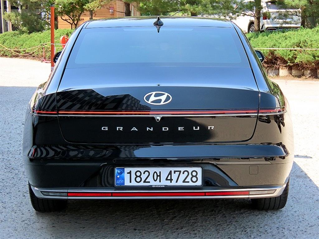 HYUNDAI Grandeur - Vista 4