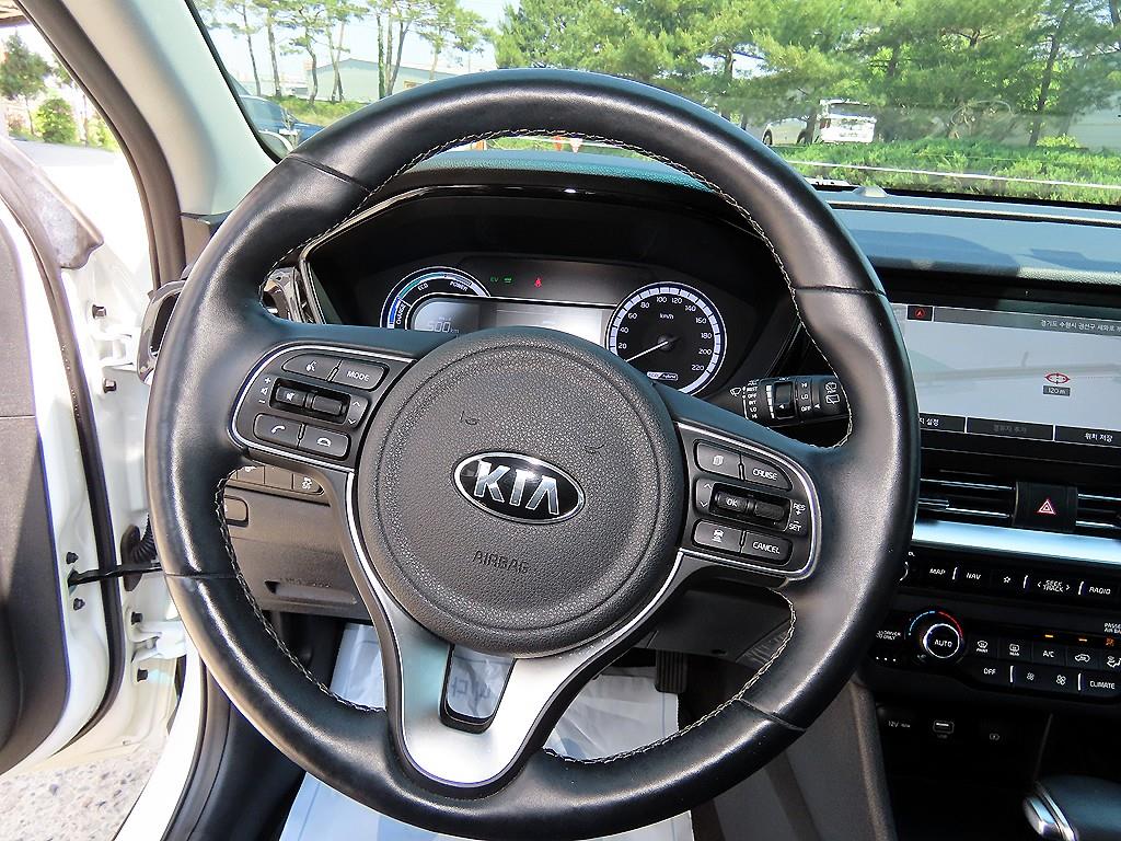KIA Niro - Vista 8