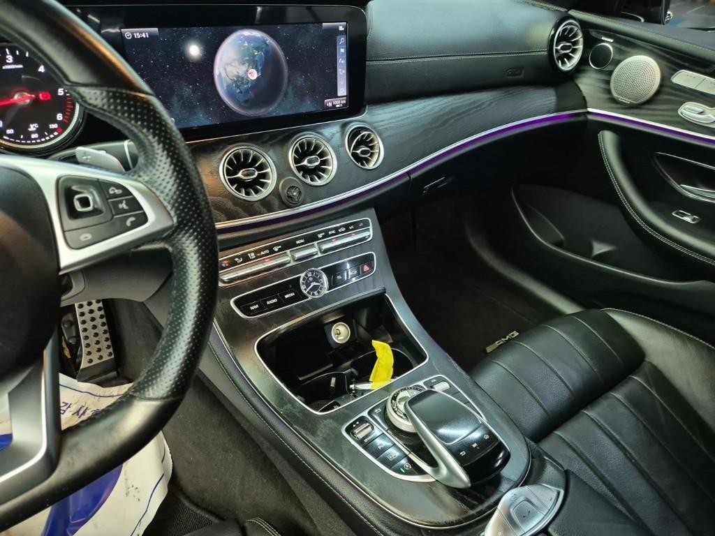 Mercedes Benz E class - Vista 10