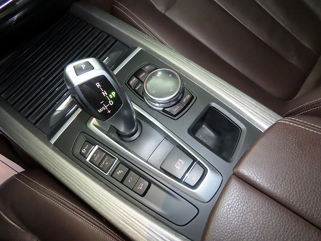 BMW X5 - Vista 12