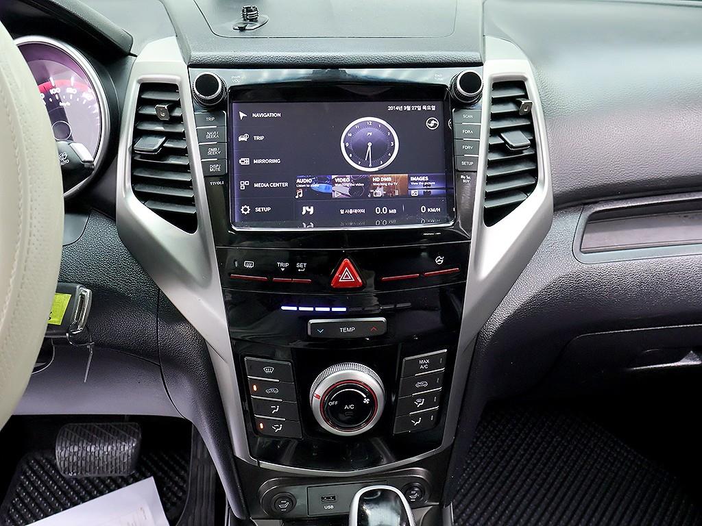 Ssangyong Tivoli 2017 Blanco - Importación desde Corea - HF Imports Iquique - Foto 9