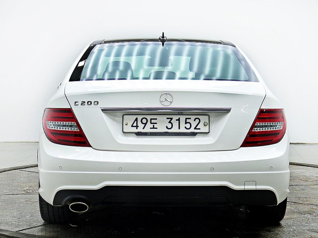 Mercedes Benz C Class - Vista 5
