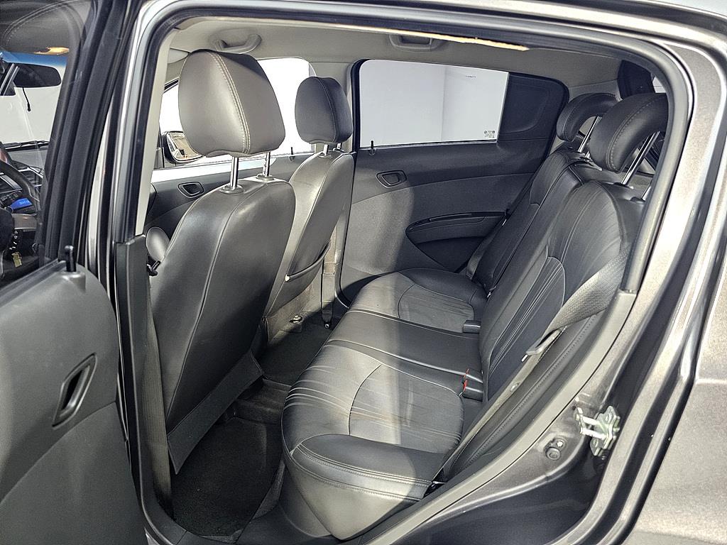 Chevrolet Spark - Vista 8