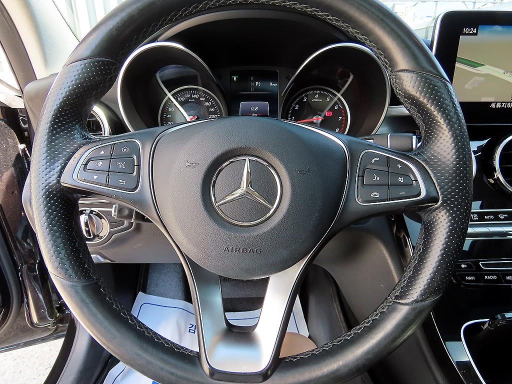Mercedes Benz C Class - Vista 8