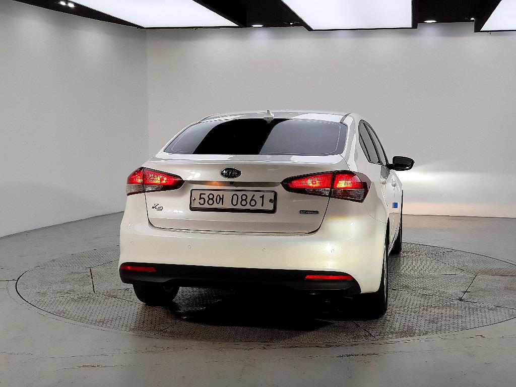 KIA K3 - Vista 3