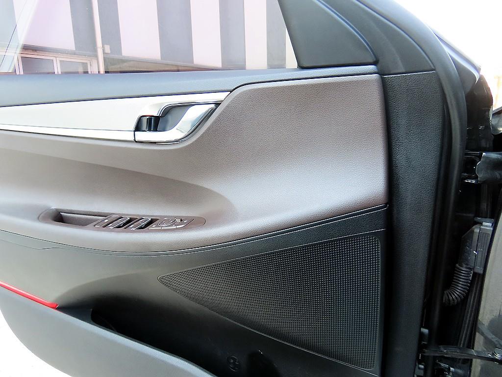 HYUNDAI Grandeur - Vista 11