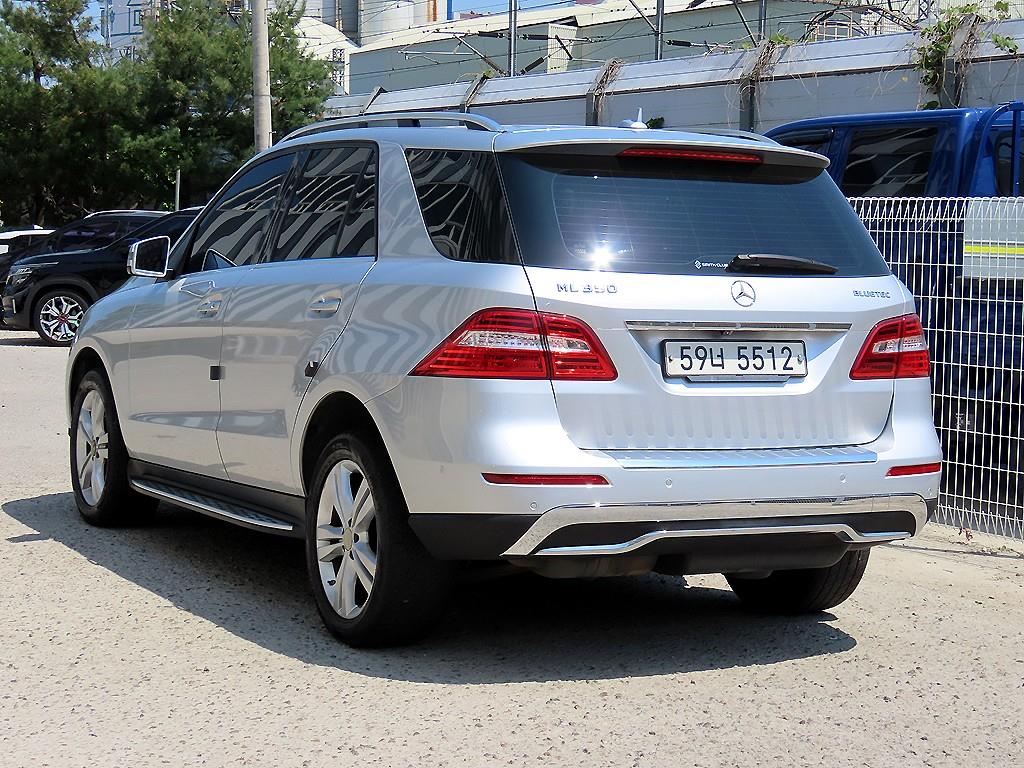 Mercedes Benz M Class - Vista 3