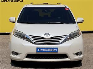 Toyota Siena - Vista 2
