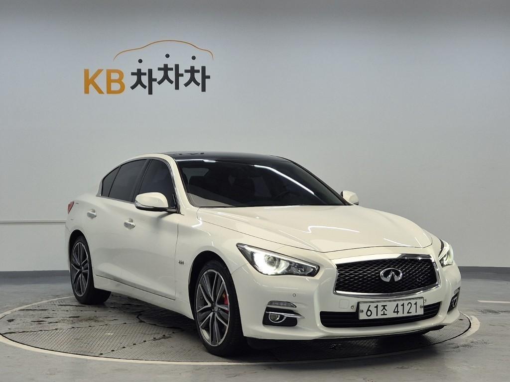 Infiniti Q - Vista 2