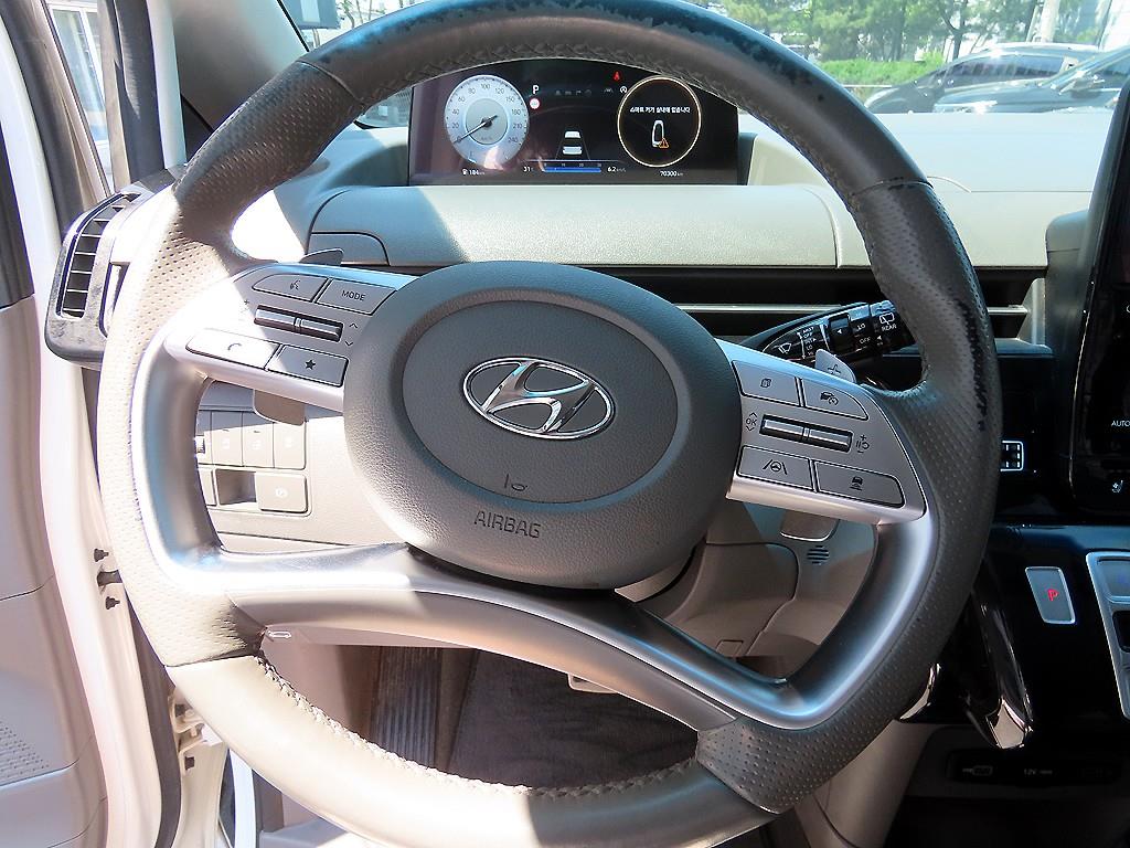 HYUNDAI Staria - Vista 9