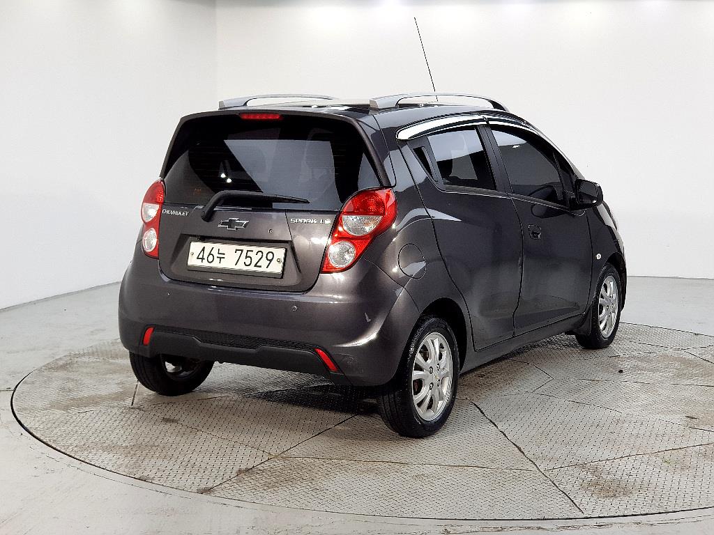 Chevrolet Spark - Vista 4