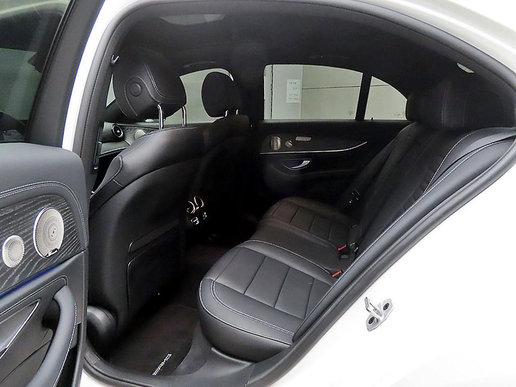 Mercedes Benz E class - Vista 6