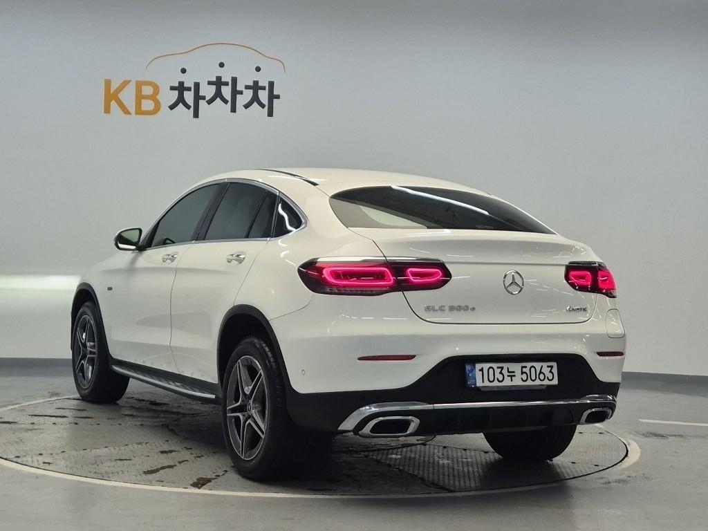 Mercedes Benz GLC Class - Vista 2