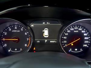 KIA Carnival - Vista 12